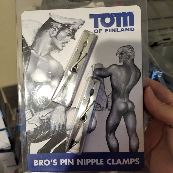 Tom's Bro Pins - Picture 1 of 1